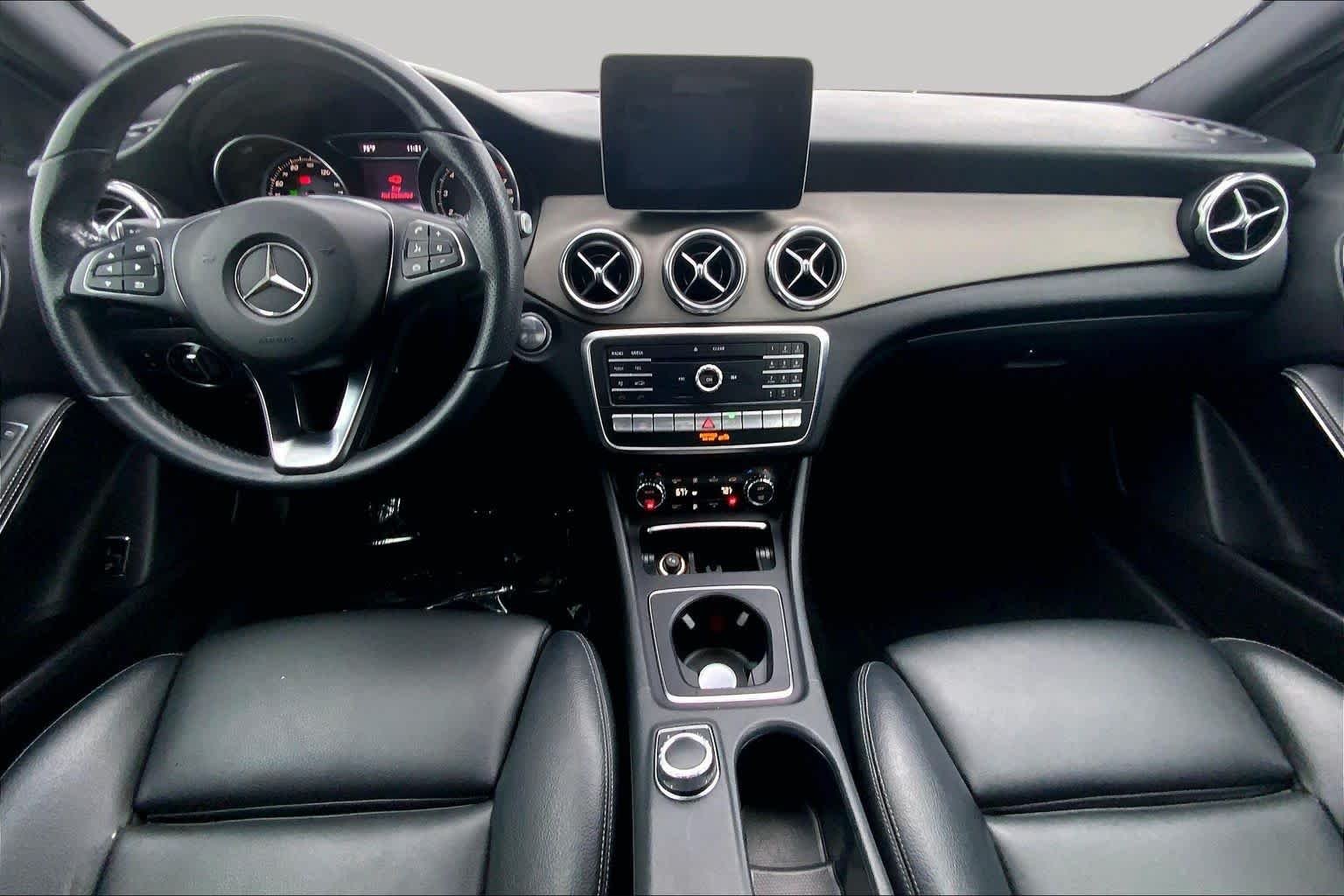 Used 2019 Mountain Grey Metallic Mercedes-Benz GLA 250 image 14