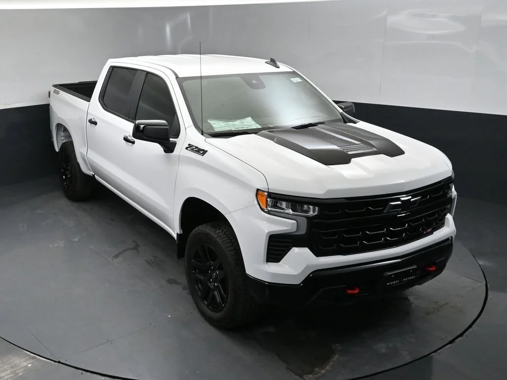 New 2026 Summit White Chevrolet LT Trail Boss image 36