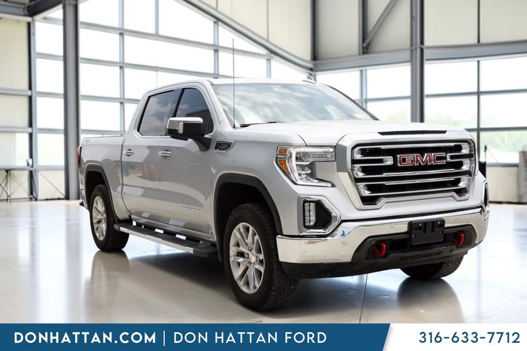 Used 2021 Silver GMC SLT image 27
