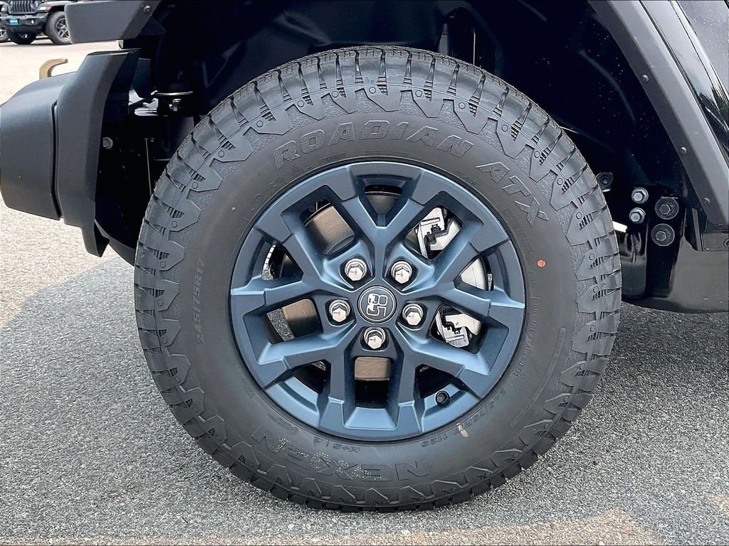 New 2026 Black Clear-Coat Exterior Paint Jeep  image 8