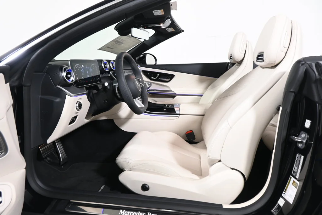 New 2027 Black Mercedes-Benz CLE 300 image 3