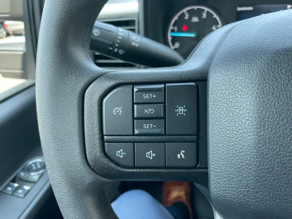 2025 Ford F-550 Super Duty Chassis Cab XL - Photo 23