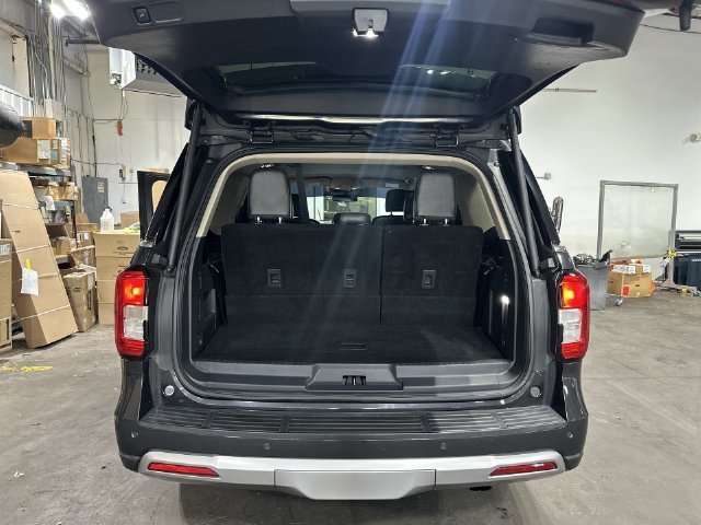 Used 2022 Dark Matter Metallic Ford XLT image 25