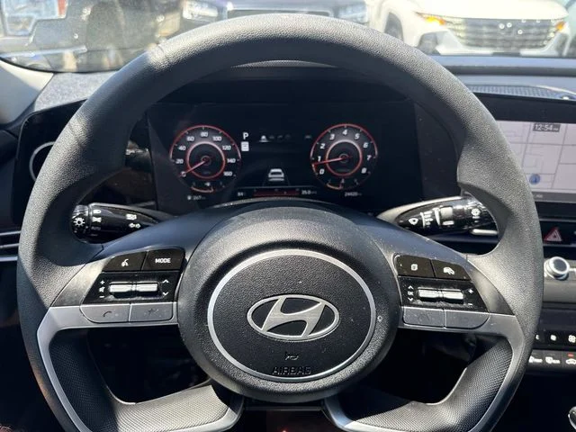 2024 Hyundai Elantra SEL - Photo 25