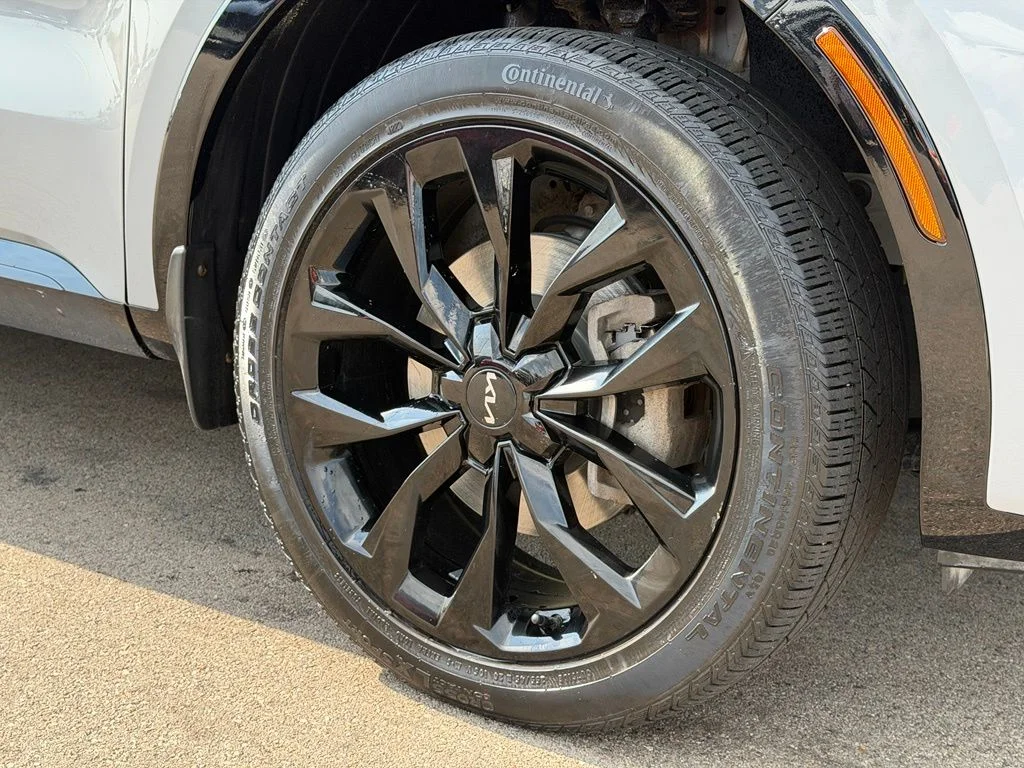 Used 2023 Gray Kia X-Line EX image 28