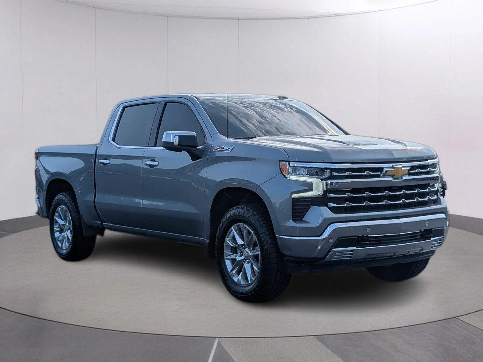 Used 2024 Sterling Gray Metallic Chevrolet LTZ image 9