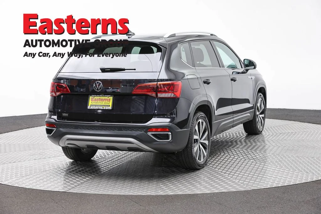 Used 2022 Black Volkswagen 1.5T SE image 4