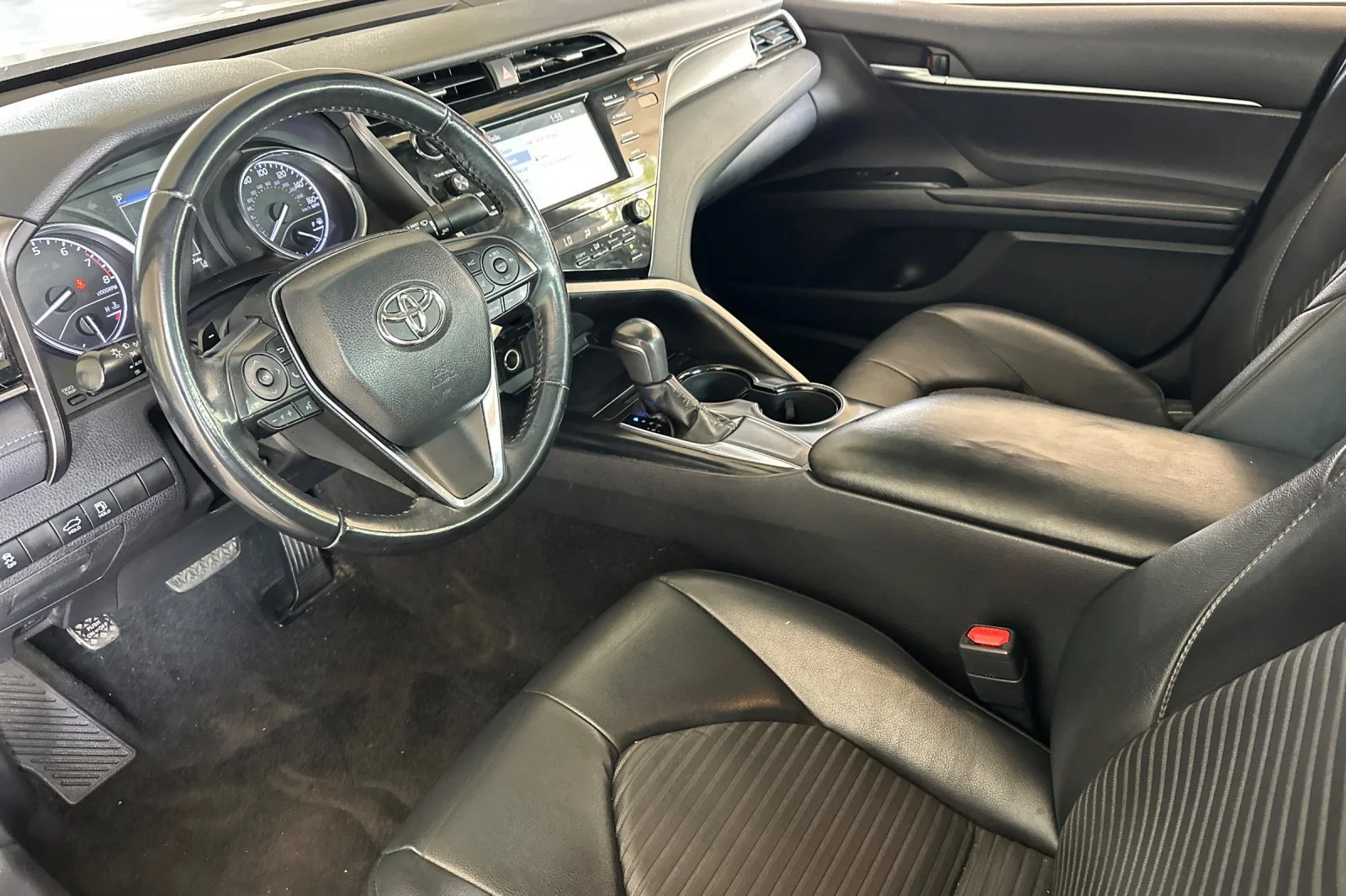 Used 2019 Blue Toyota SE image 10