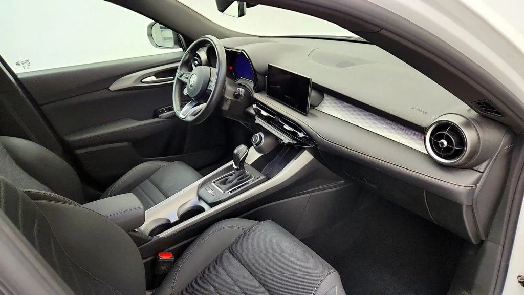 Used 2024 Milano White Alfa Romeo Ti EAWD image 24