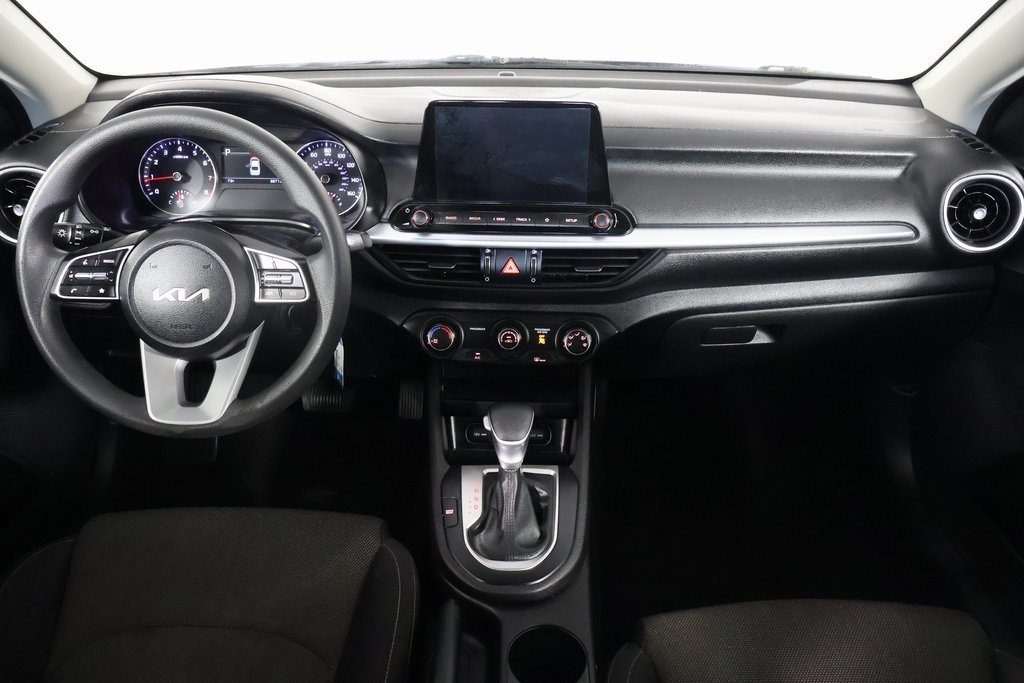 Used 2022 Gray Kia LXS image 6