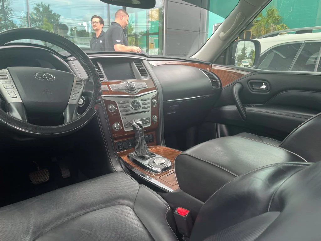 Used 2019 Black Obsidian INFINITI LUXE image 7