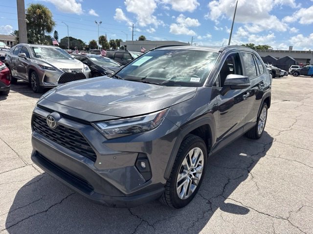 Used 2022 Gray Toyota XLE Premium image 17