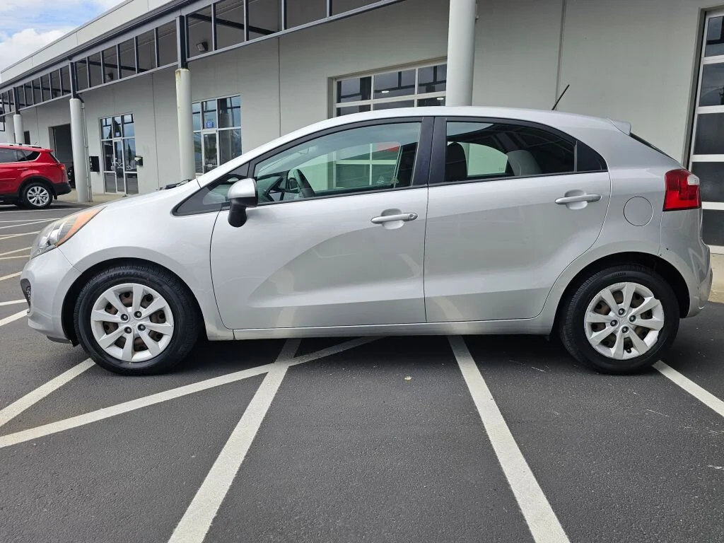 Used 2013 Kia Rio 5-Door LX with VIN KNADM5A39D6299810 for sale in Burlington, WA