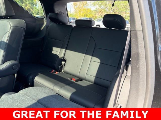 Used 2025 Mosaic Black Metallic Chevrolet LT image 16