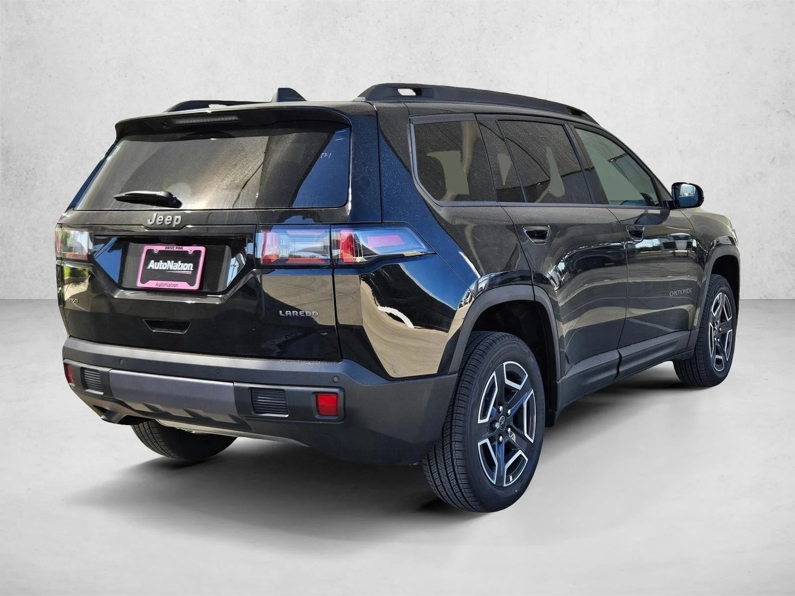 New 2026 Diamond Black Crystal Pearlcoat Jeep Laredo image 2