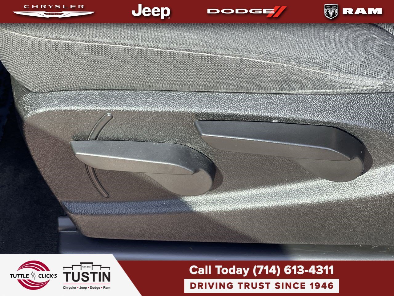 Used 2015 Silver Ice Metallic Chevrolet LT image 27