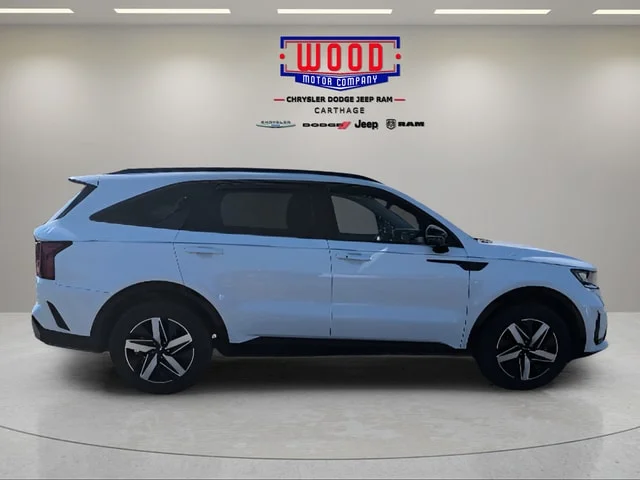 Used 2023 Glacial White Pearl Kia S image 3