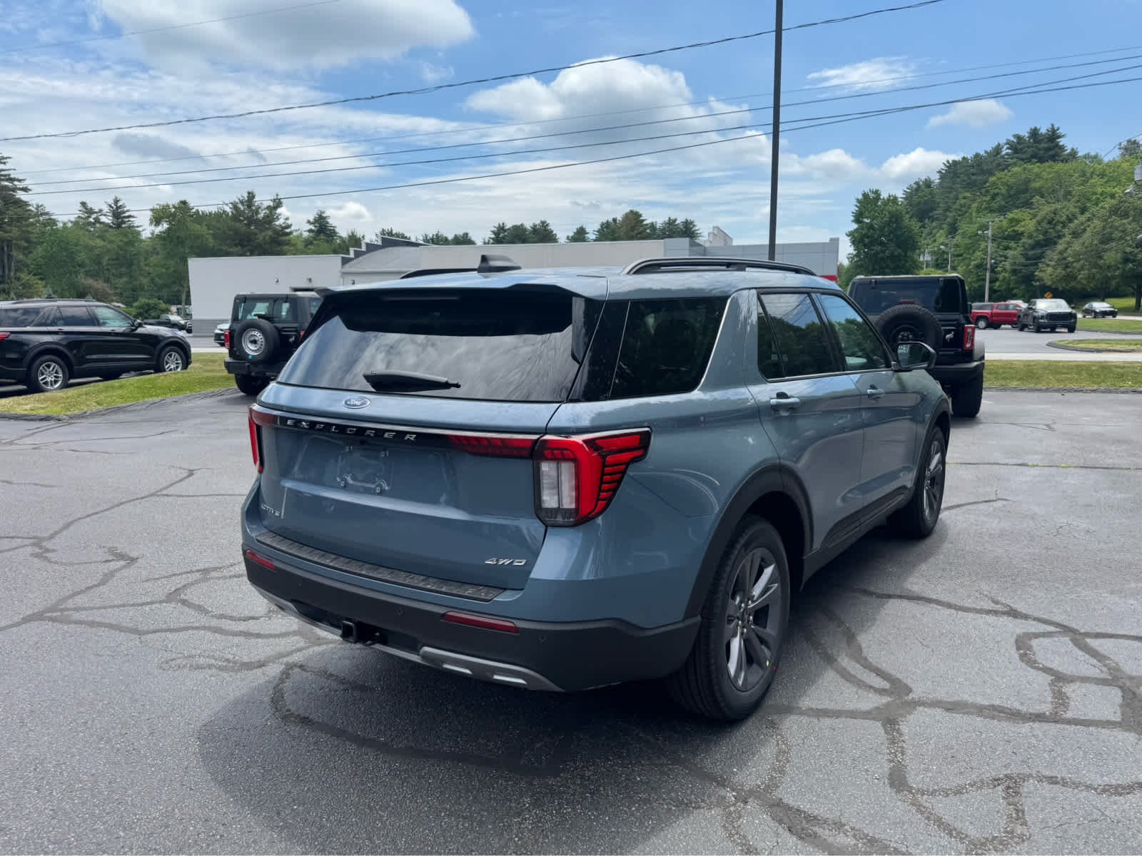 New 2026 Vapor Blue Metallic Ford Active w/200A Pkg image 6