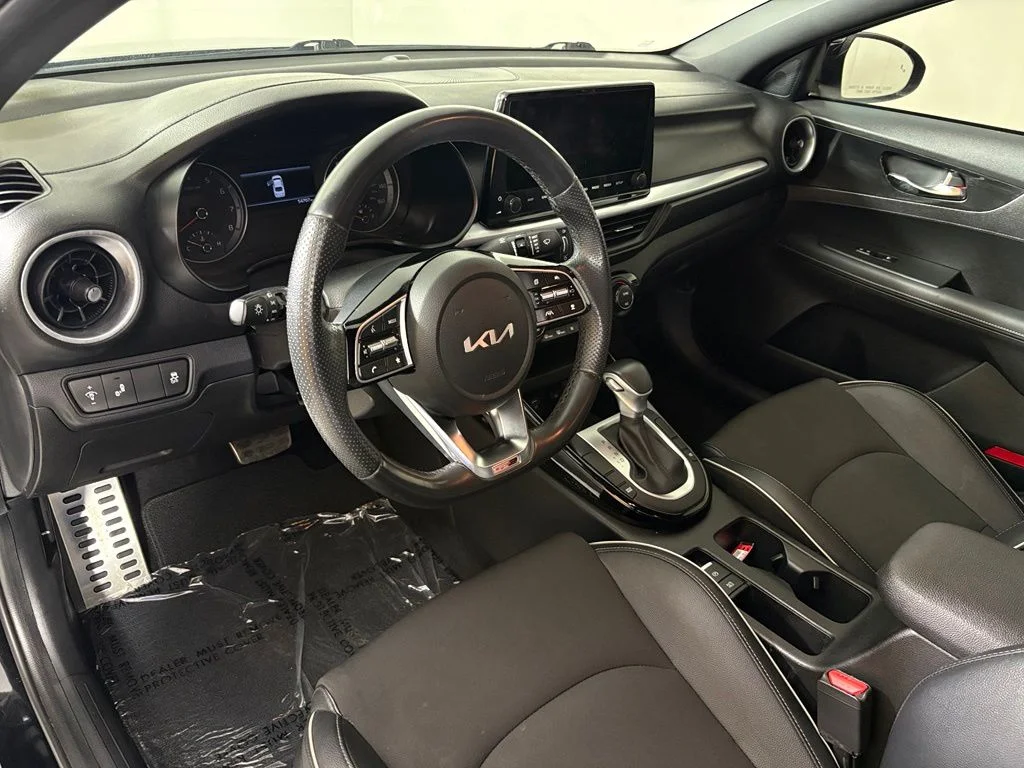 Used 2023 Black Kia GT-Line image 17