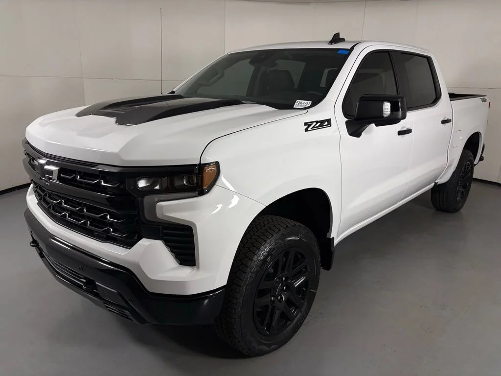 New 2026 Summit White Chevrolet LT Trail Boss image 6