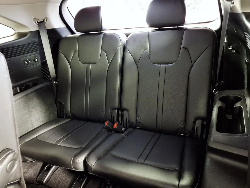 Used 2023 Black Kia X-Line EX image 9