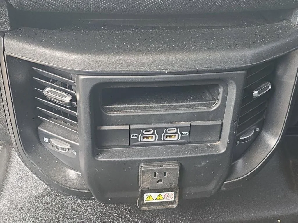Used 2022 White Ram Laramie image 17