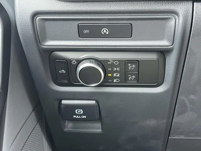 New 2025 Oxford White Ford XL image 25
