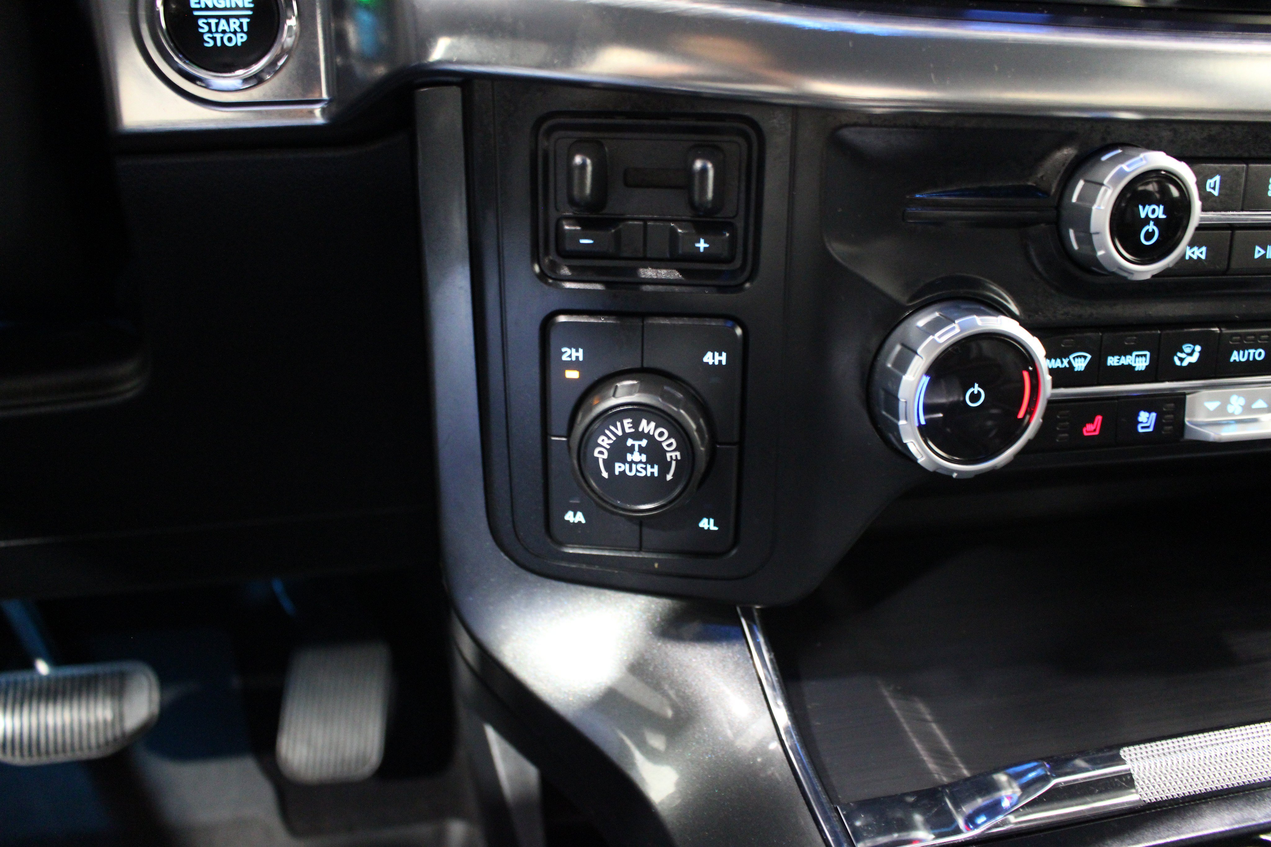 2023 Ford F-150 Lariat - Photo 19