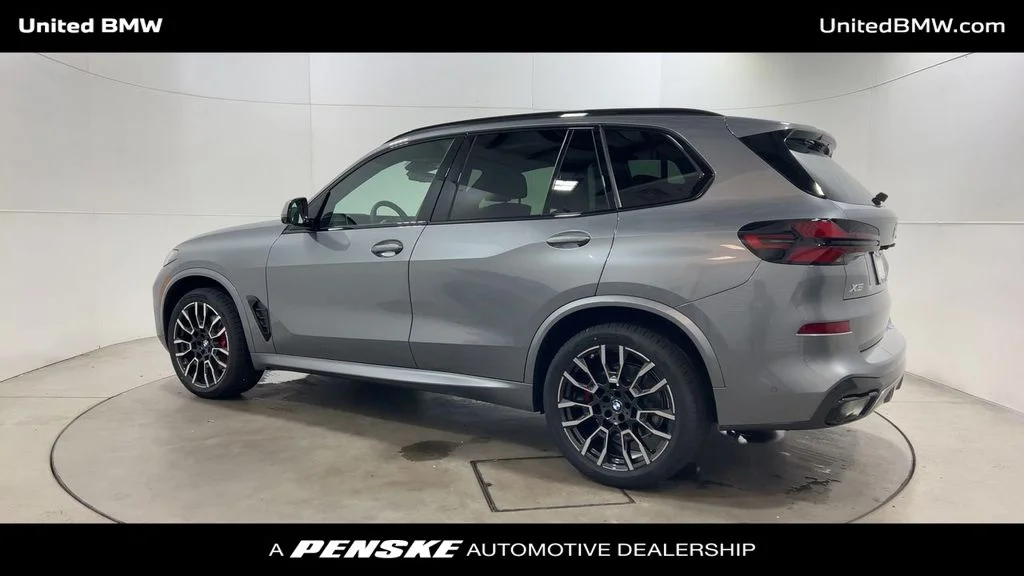 Used 2026 Skyscraper Grey Metallic BMW sDrive40i image 6