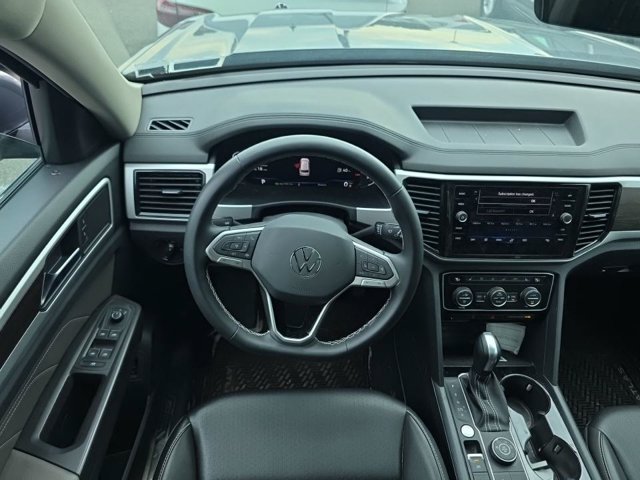 Certified Used 2023 Platinum Gray Metallic Volkswagen 3.6L V6 SE w/Technology image 6