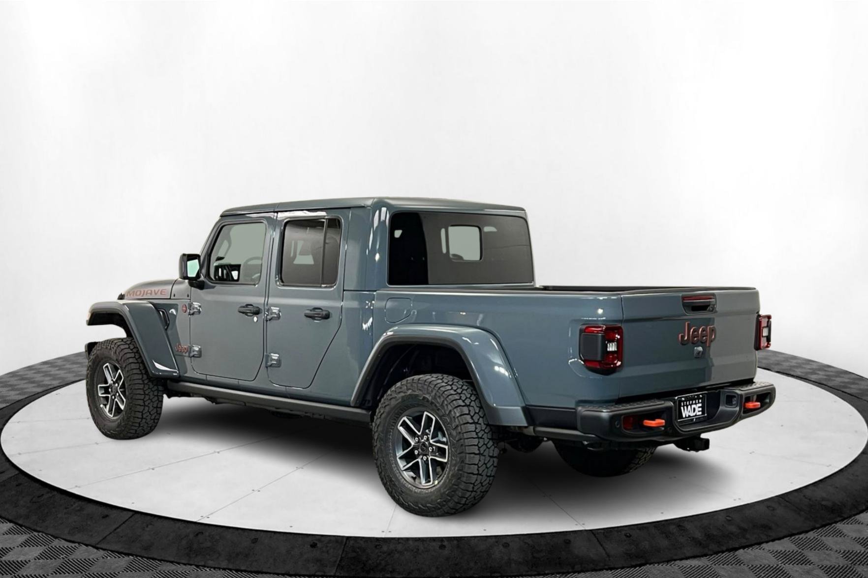 New 2025 Anvil Clearcoat Jeep Mojave X image 3