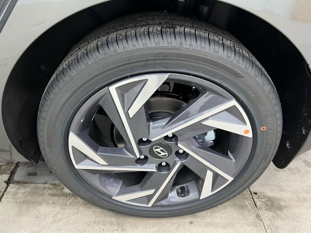 New 2026 Amazon Gray Hyundai Limited image 41