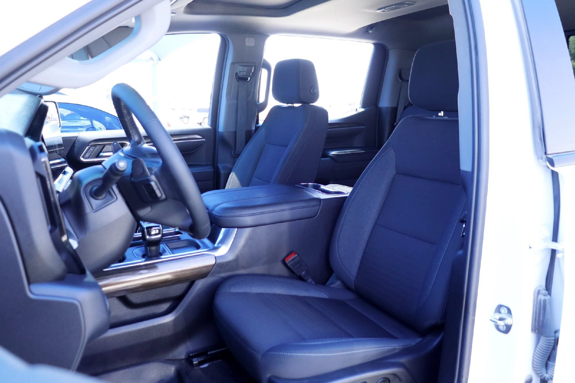 Used 2024 Summit White Chevrolet LT Trail Boss image 10