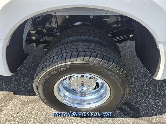 New 2026 Oxford White Ford F-350® XLT image 9
