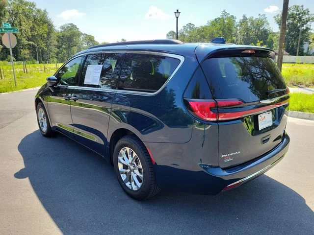 Used 2022 Blue Chrysler Touring L image 3