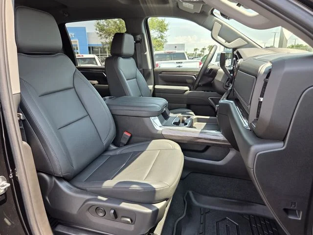 Used 2025 Black Chevrolet LTZ image 18