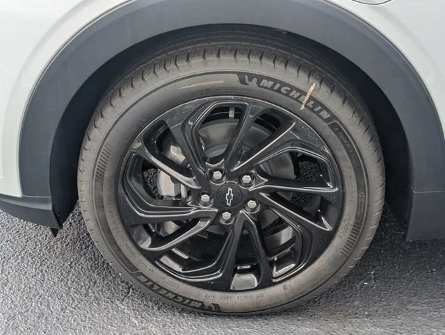 New 2027 Summit White Chevrolet RS image 11
