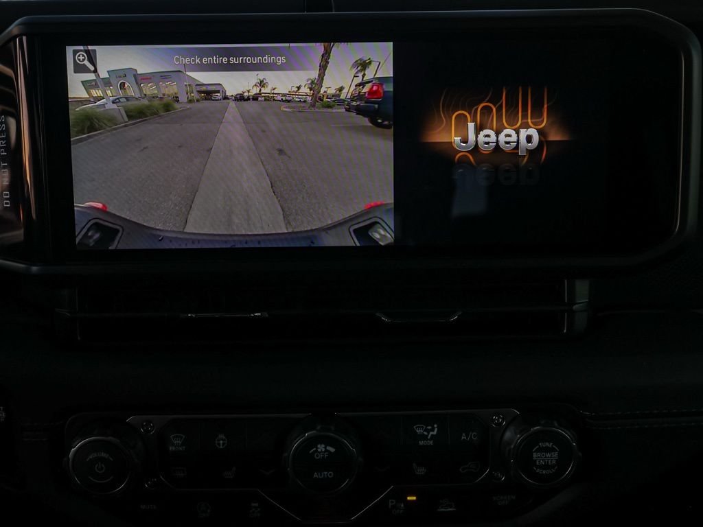 New 2026 Black Clear-Coat Exterior Paint Jeep Mojave image 28