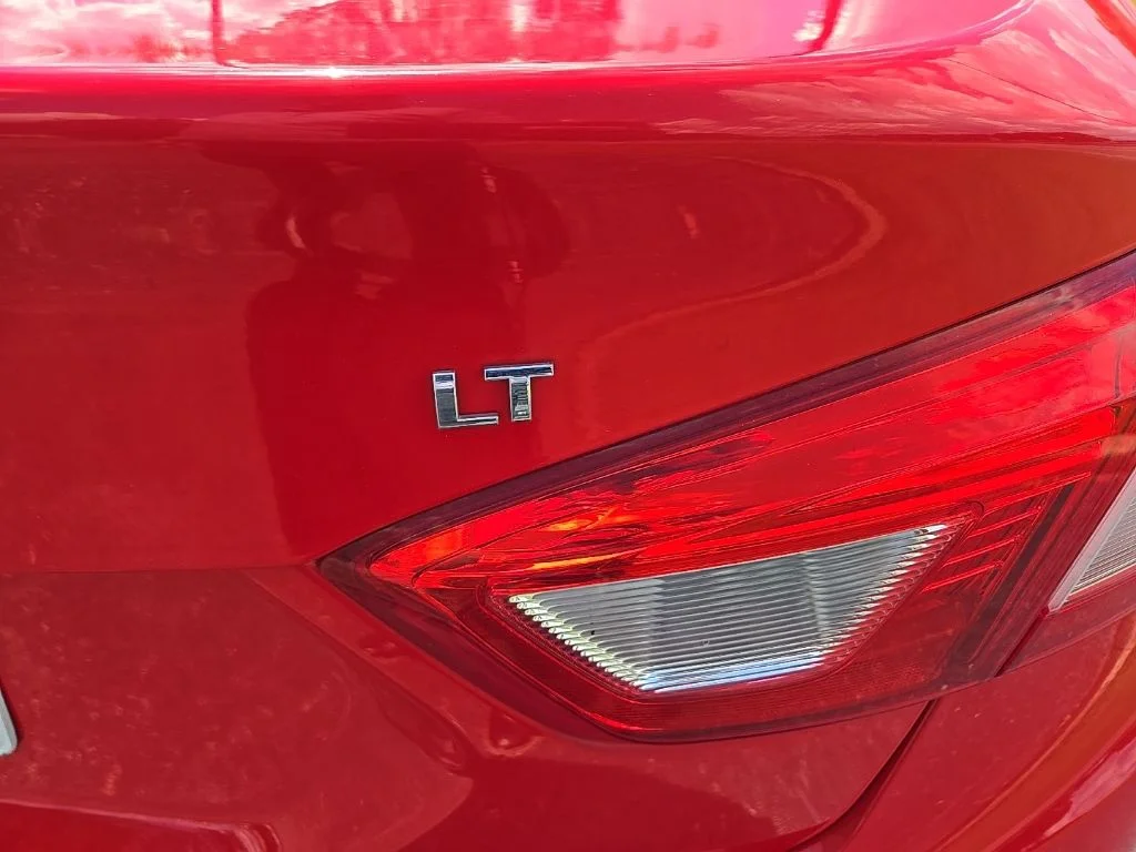 Used 2017 Red Chevrolet LT image 6