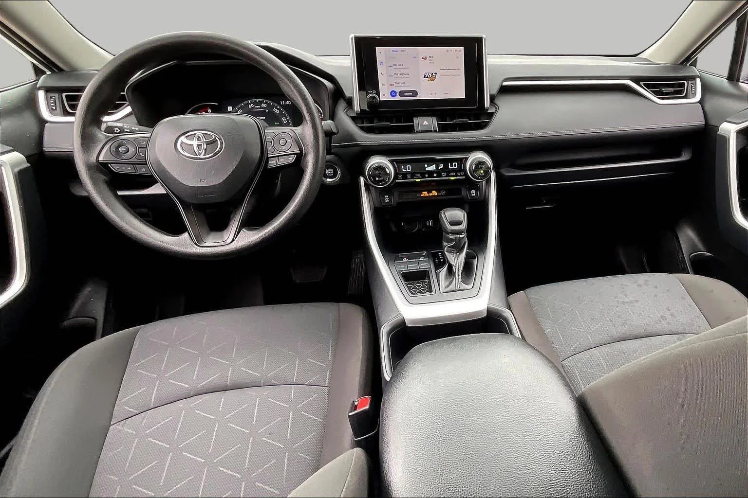 Used 2025 Ice Cap Toyota XLE image 13