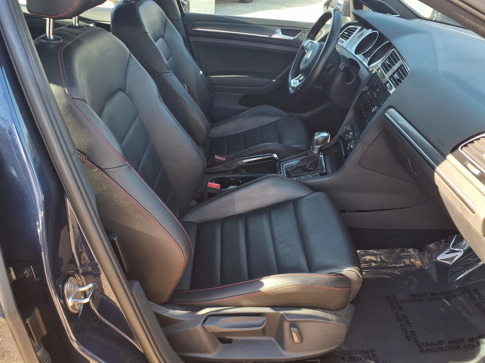 Used 2019 Blue Volkswagen 2.0T SE image 23