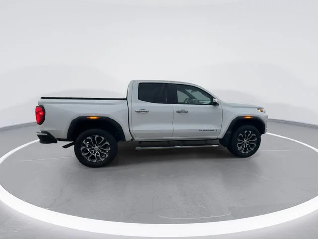 Used 2024 White GMC Denali image 8