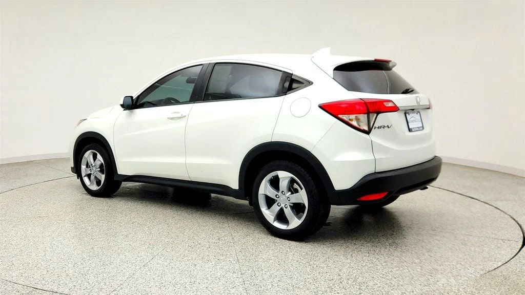 Used 2021 Platinum White Pearl Honda LX 2WD CVT image 7