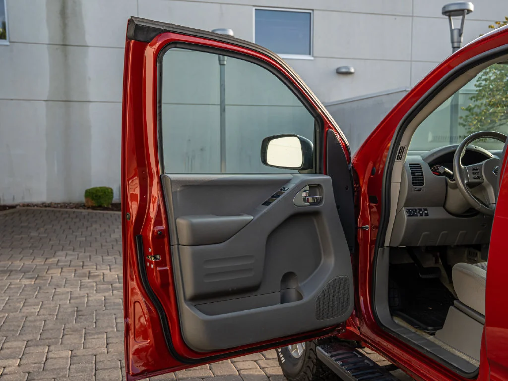 Used 2018 Lava Red Nissan SV image 26