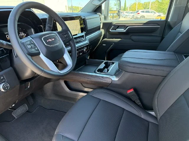 New 2026 White GMC SLT image 17