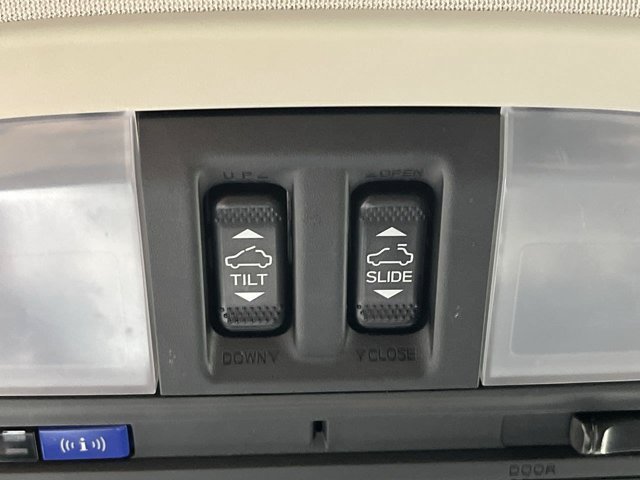 Used 2021 Magnetite Gray Metallic Subaru Premium image 24