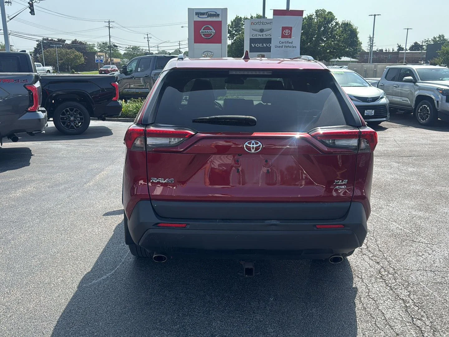 Used 2024 Ruby Flare Pearl Toyota XLE Premium image 5