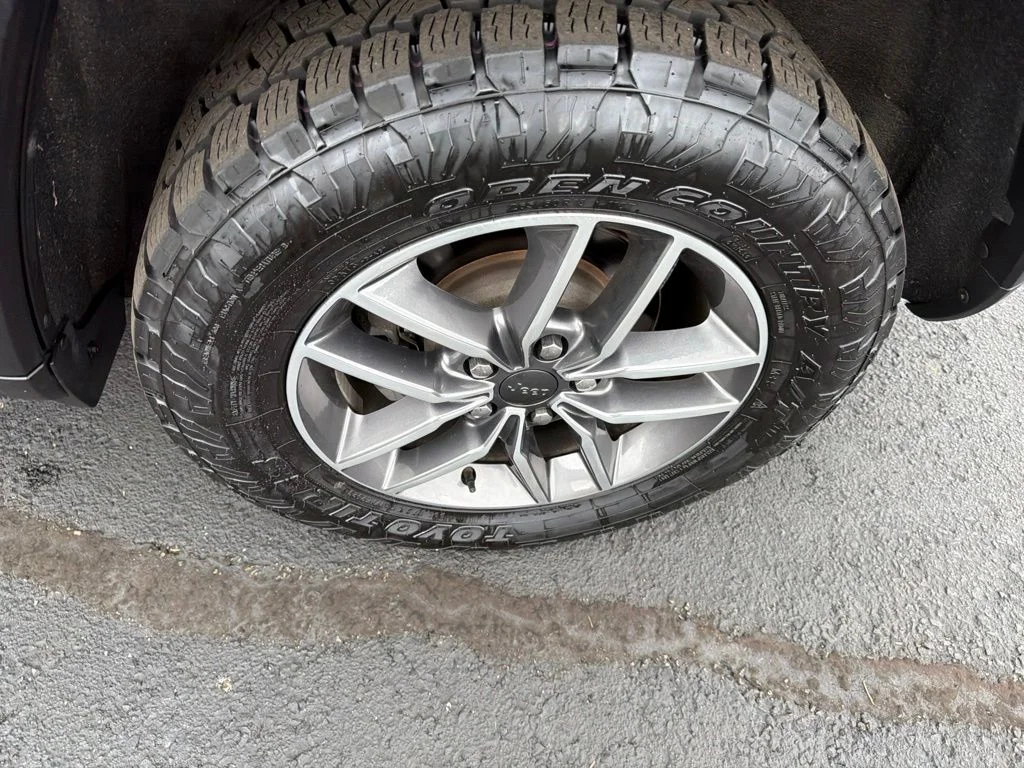 Used 2020 Gray Jeep Limited image 11