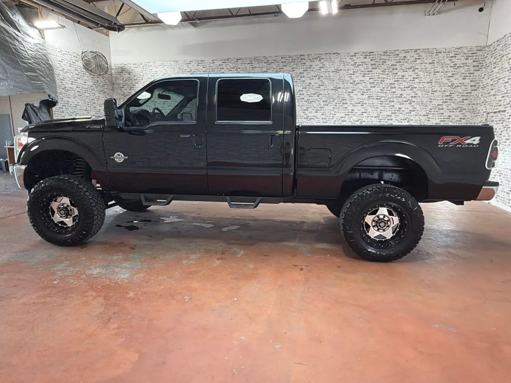 Used 2015 Tuxedo Black Metallic Ford Lariat image 4