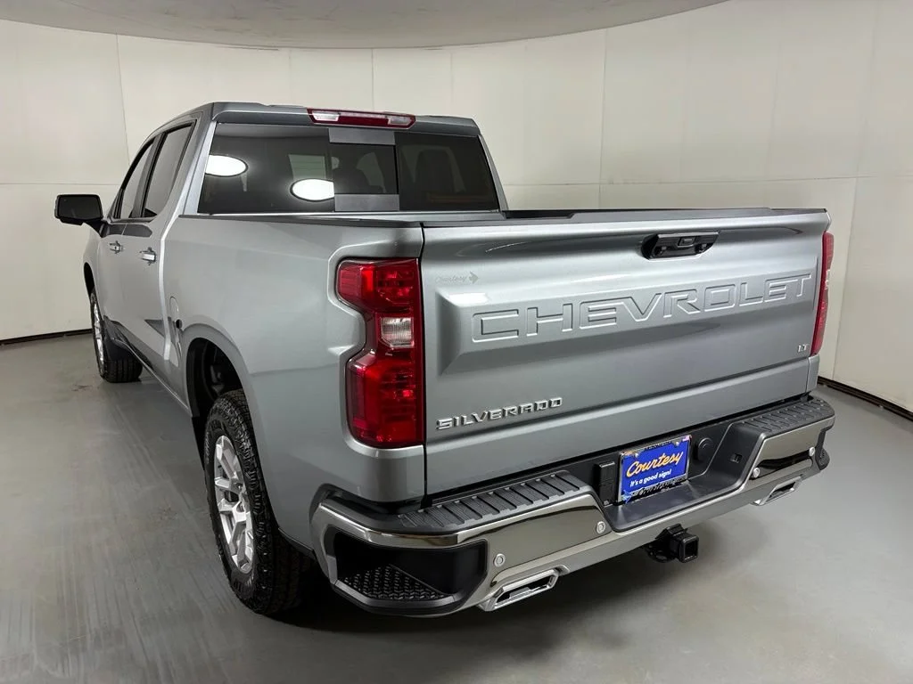 New 2026 Sterling Gray Metallic Chevrolet LT image 7